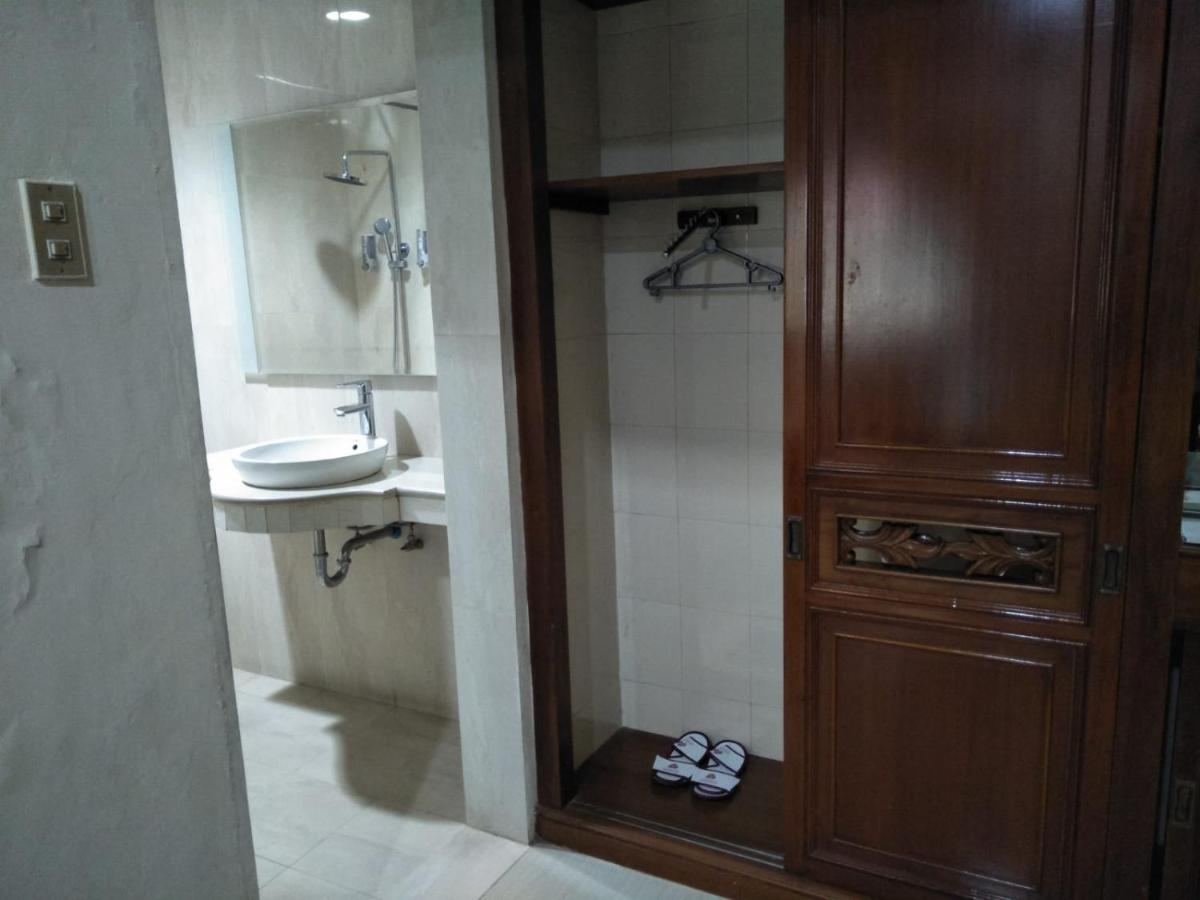 Hotel Indah Palace Yogyakarta Exterior photo
